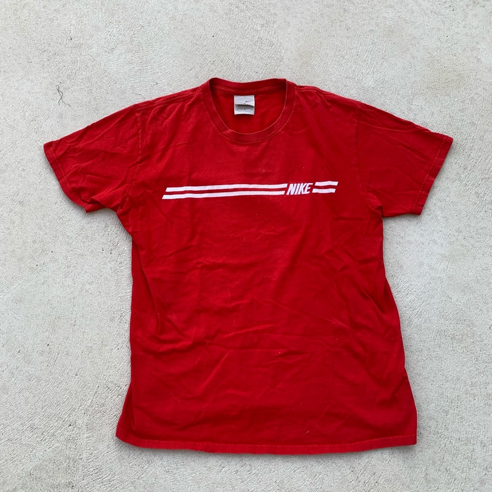 Vintage Nike embroidered logo t shirt medium